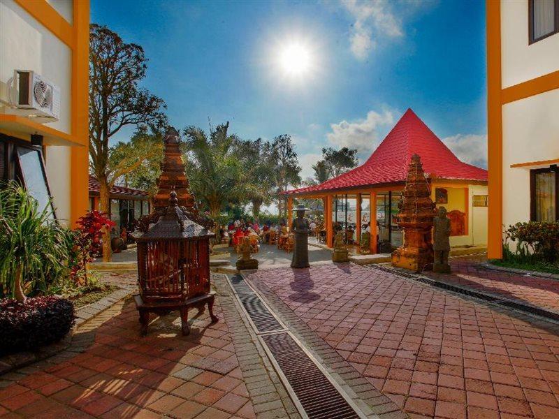 Ciptaningati Hotel Batu  Esterno foto
