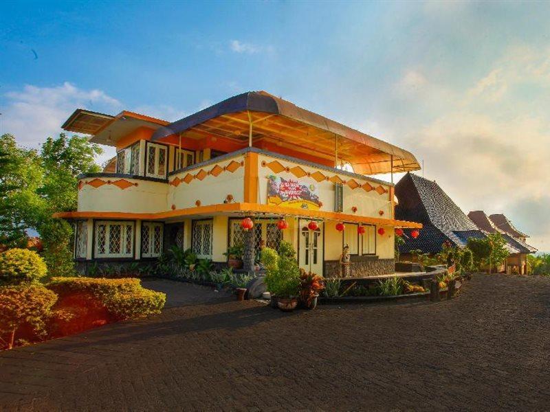 Ciptaningati Hotel Batu  Esterno foto