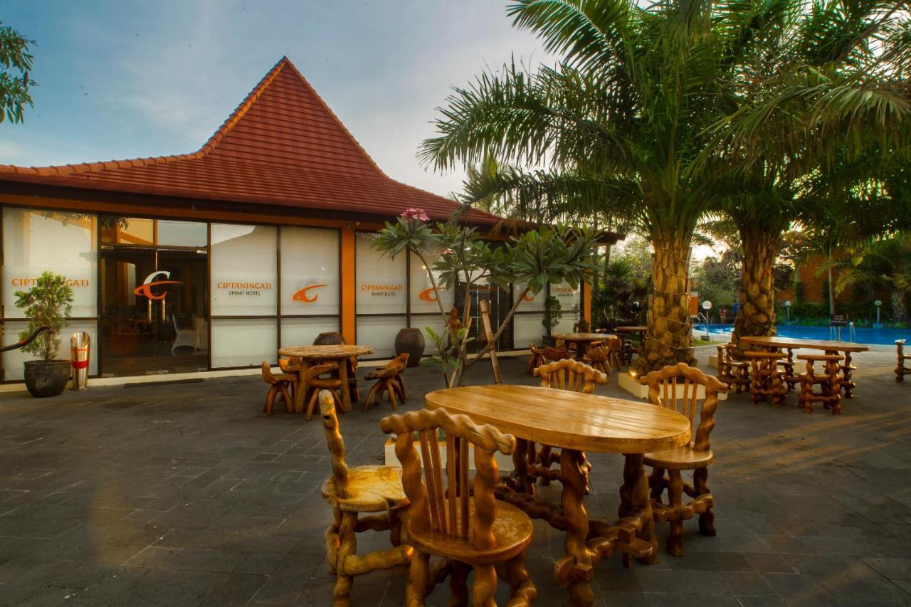 Ciptaningati Hotel Batu  Esterno foto