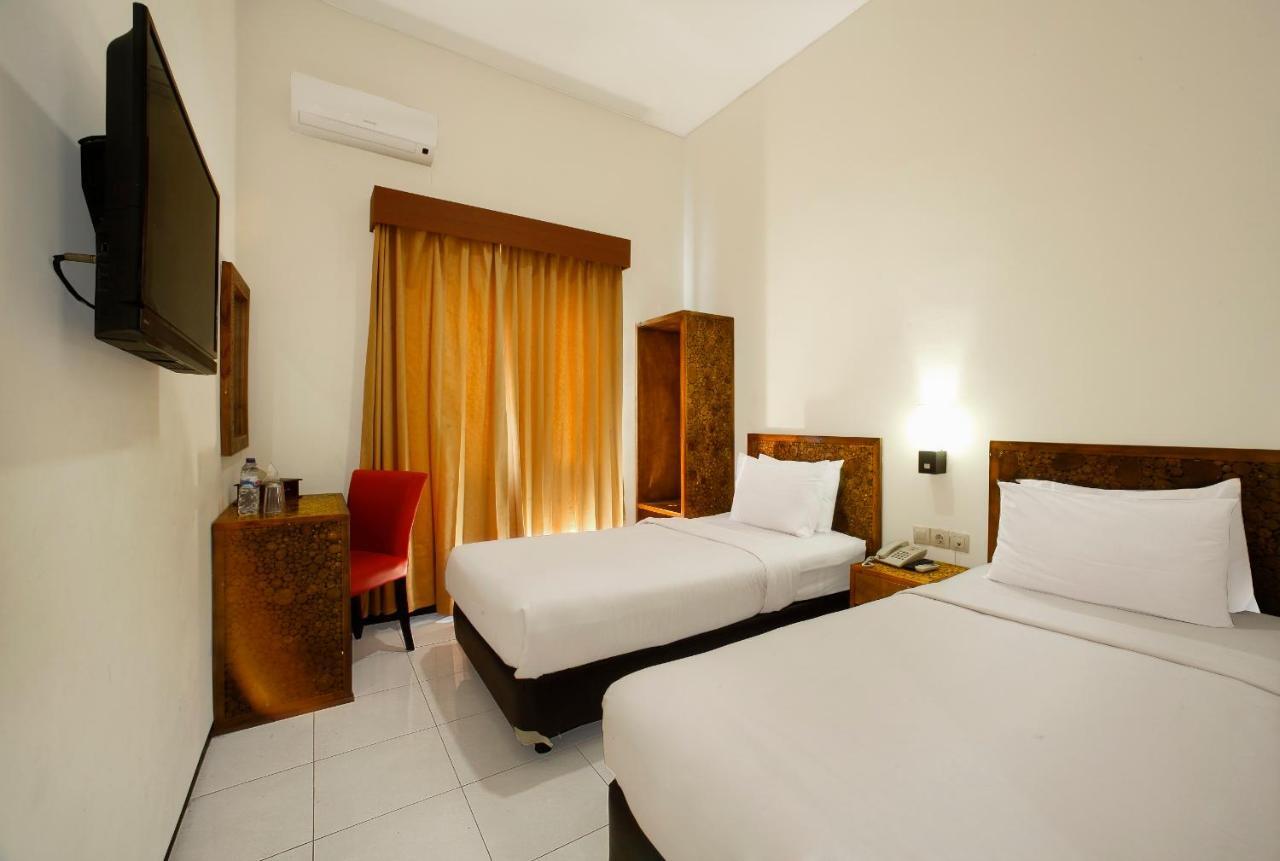 Ciptaningati Hotel Batu  Esterno foto