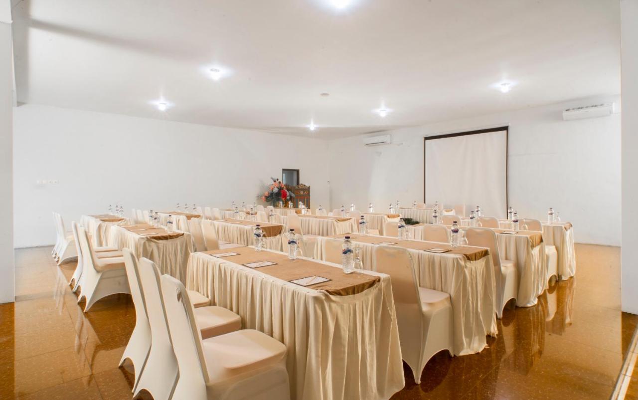 Ciptaningati Hotel Batu  Esterno foto